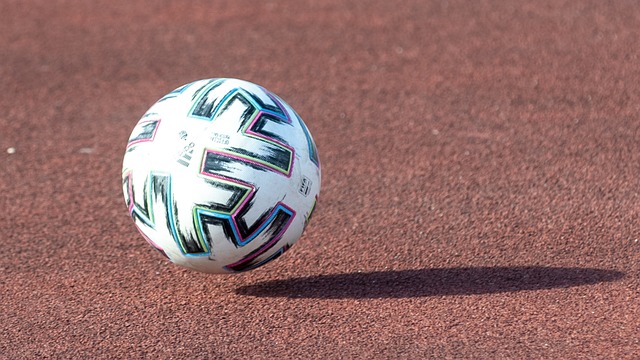 尤其在那不 尤其在那不